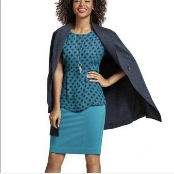 Cabi Blue Split Back Foulard Short Sleeve Blouse Geometric Shirt Top 3274 Sz M - Picture 3 of 9